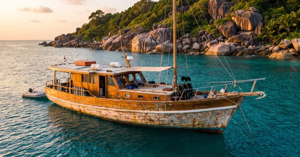Similan Islands Liveaboards: How to Pick Your Boat and Route