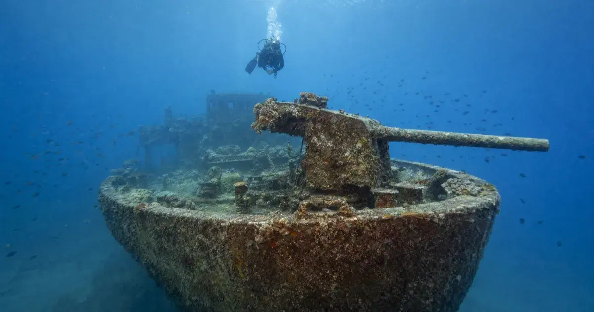 Best Wreck Dives in the World: 10 Wrecks Ranked